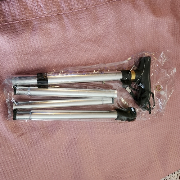 Walking stick folding easily to storage - Picture 4 of 5